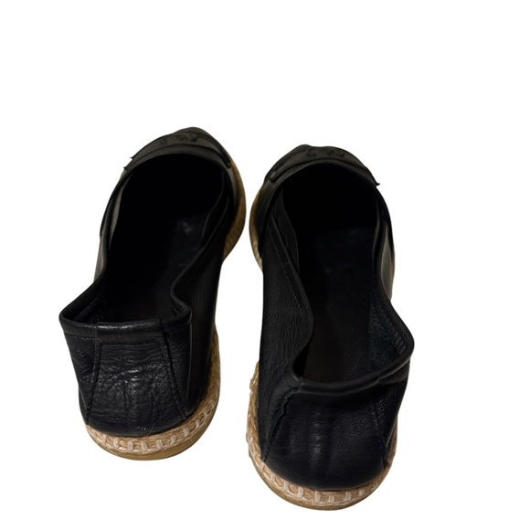 A beautiful, soft leather, flat shoes, and a great condition - Picture 7 of 11